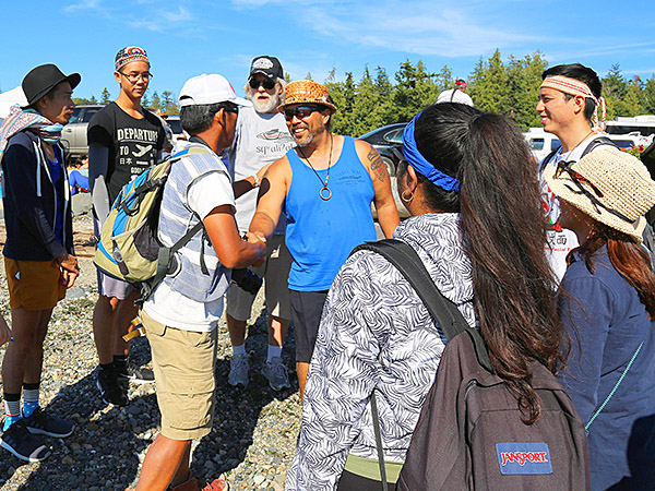 2018 Tribal Journeys meeting with Nisqually Tribe Canoe Family